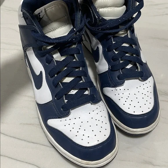Nike high tops dunks ? Navy blue youth sz 6 Euro 38.5 like 7-7.5 - Picture 2 of 7
